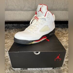 Nike Air Jordan Retro 5 ‘Fire Red’ RARE Men’s Sneakers - White/Red/Black 136027